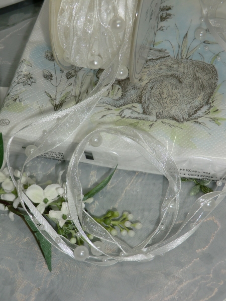 B133 5 m Rolle 3fach Perlenband mit Satin- und Organzaband weiß für Hochzeit und Feste