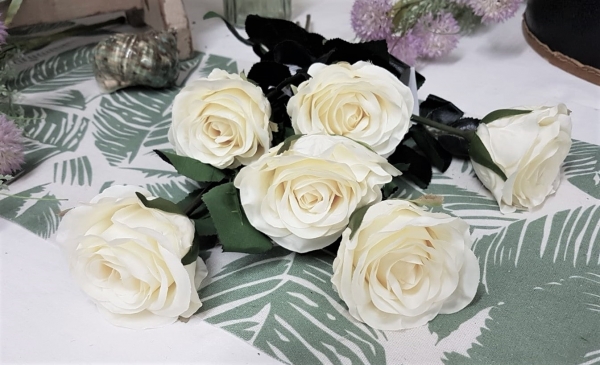 6 Rosen, Madame cremeweiß, L37cm Rosenstrauß, Stoffrose, Seidenblume